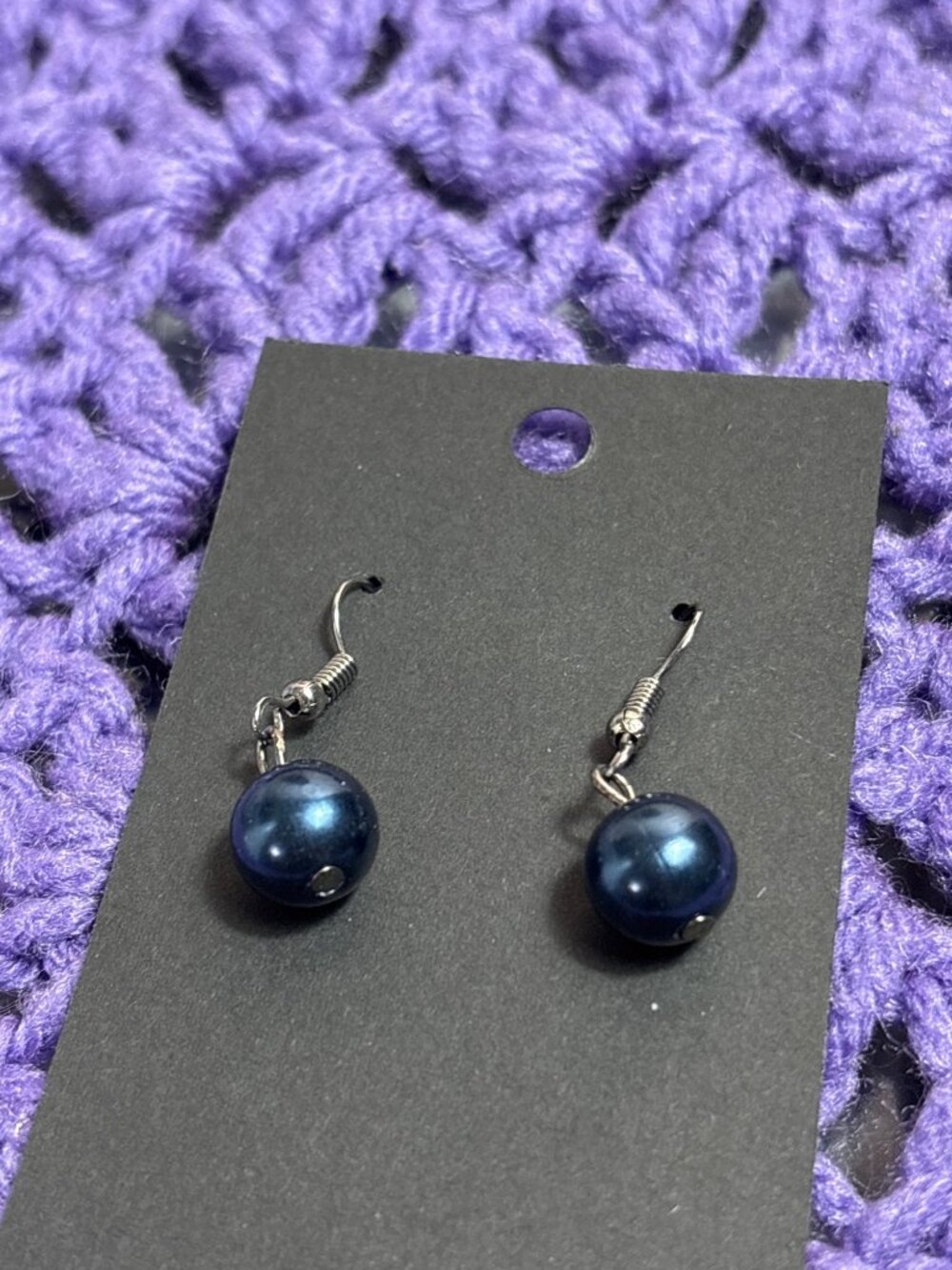 Navy Blue Plastic Bead Dangle Earrings Silvertone Hooks 0.5 inch